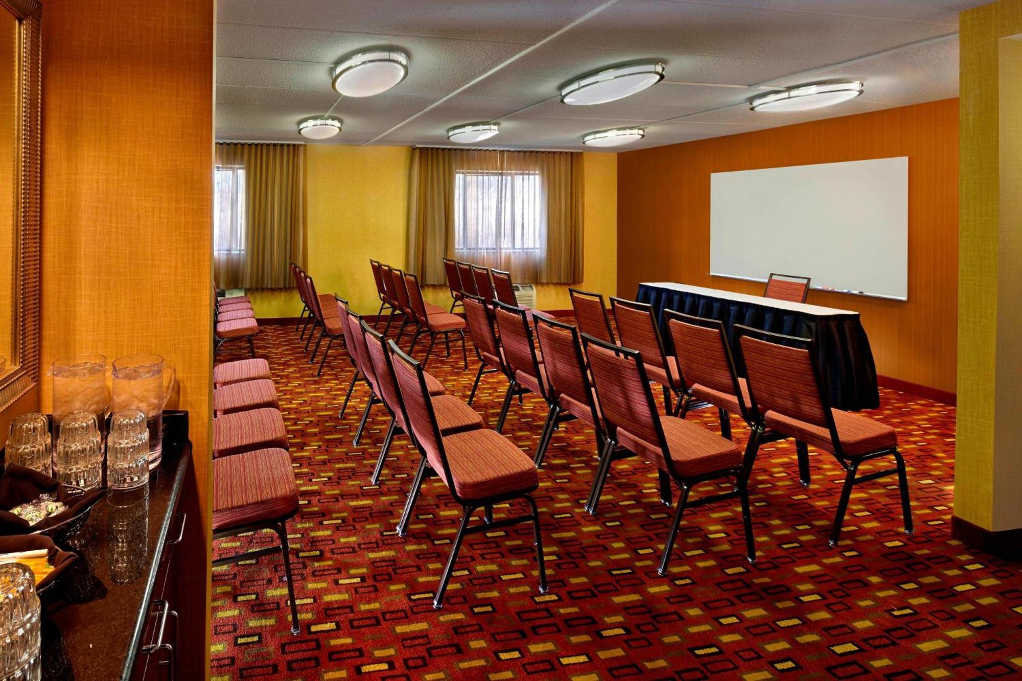 Courtyard Hartford Cromwell Otel Dış mekan fotoğraf
