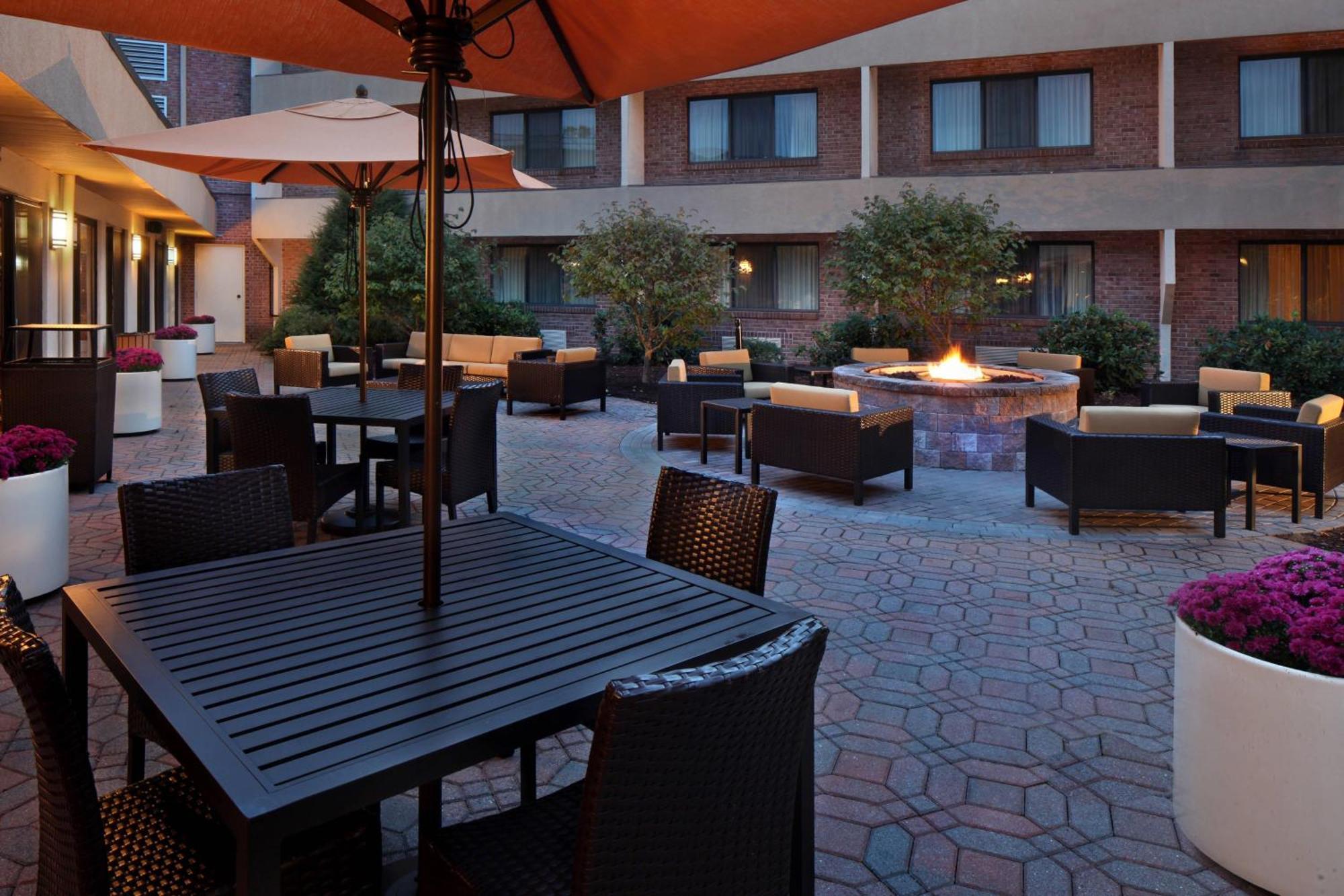 Courtyard Hartford Cromwell Otel Dış mekan fotoğraf